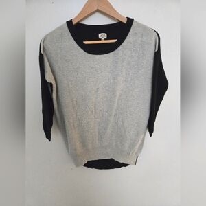 Wilfred silk cashmere cotton 3/4 sleeve gray and back colorblock sweater | xs